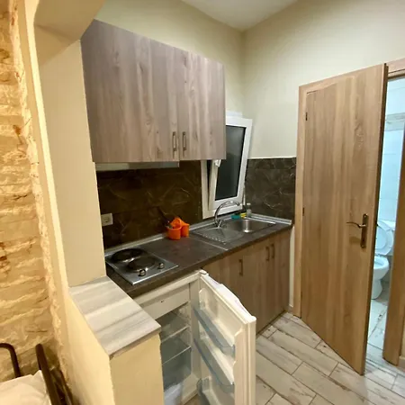 For Rent Hermanos 斯塔夫罗斯